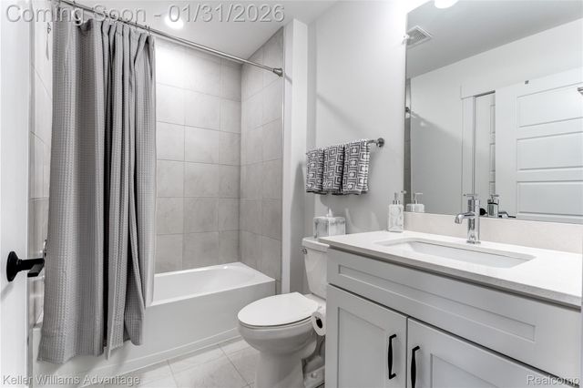 1617 Landings Lane, Milford Charter Township, MI 48381