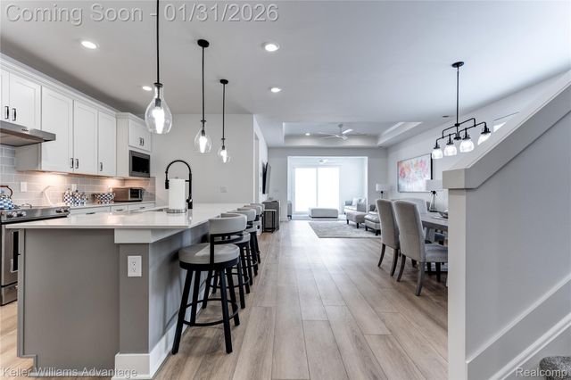 1617 Landings Lane, Milford Charter Township, MI 48381