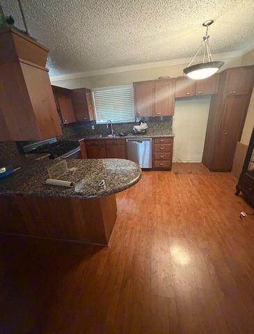 1907 Canelo Drive, Dallas, TX 75232