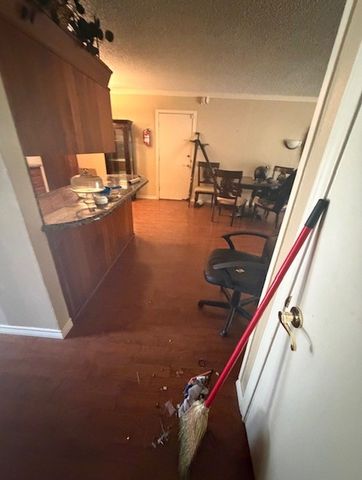 1907 Canelo Drive, Dallas, TX 75232