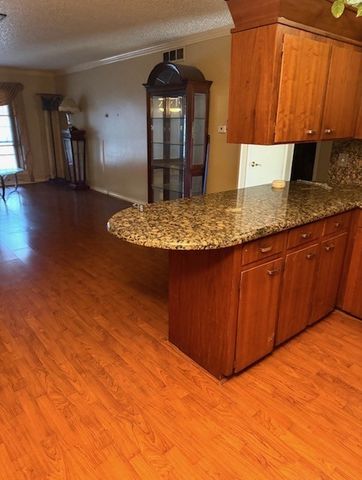1907 Canelo Drive, Dallas, TX 75232