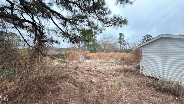 484 Yellow Skin Road, Autryville, NC 28318