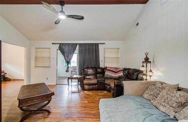 1710 W 11th Street, Freeport, TX 77541