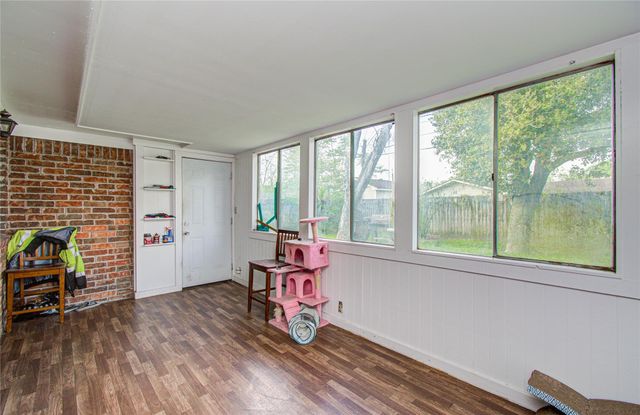 1710 W 11th Street, Freeport, TX 77541