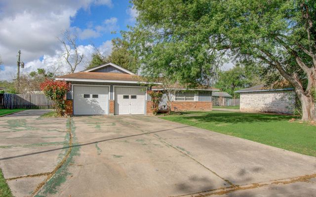 1710 W 11th Street, Freeport, TX 77541