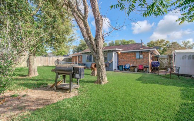 1710 W 11th Street, Freeport, TX 77541