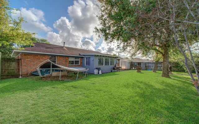 1710 W 11th Street, Freeport, TX 77541