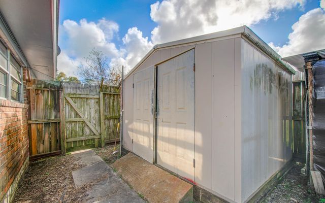 1710 W 11th Street, Freeport, TX 77541