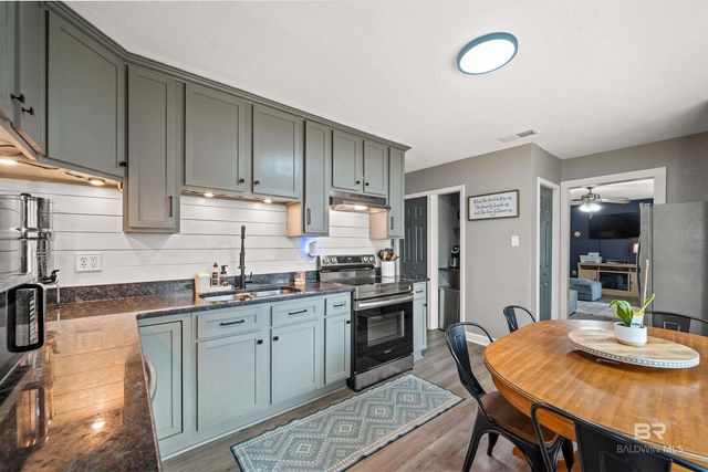 22897 Lincoln Street, Robertsdale, AL 36567