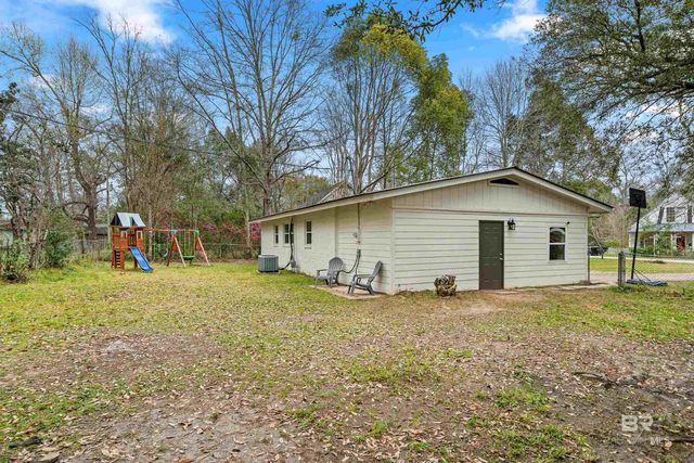 22897 Lincoln Street, Robertsdale, AL 36567