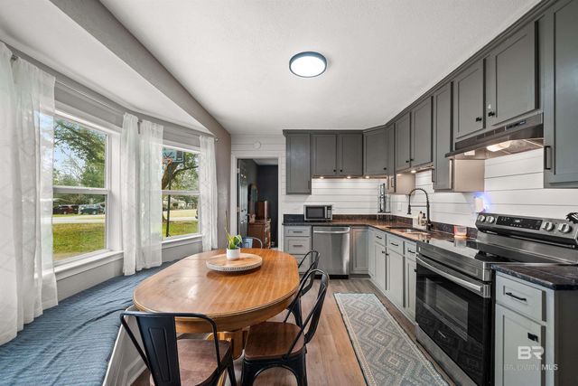 22897 Lincoln Street, Robertsdale, AL 36567