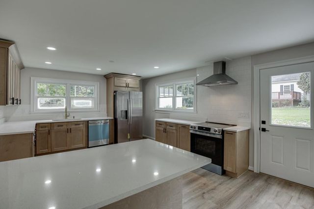 1057 Ferndale Street, Stone Mountain, GA 30083