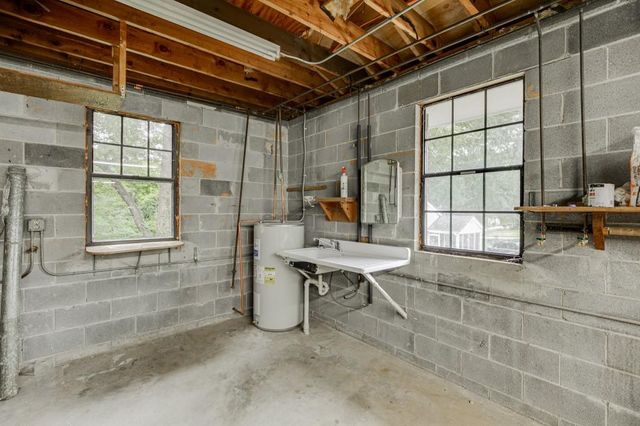 1057 Ferndale Street, Stone Mountain, GA 30083