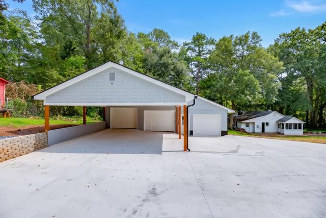 1057 Ferndale Street, Stone Mountain, GA 30083