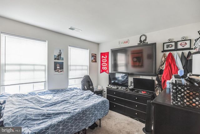 28 SPARROW CIR, Sewell, NJ 08080