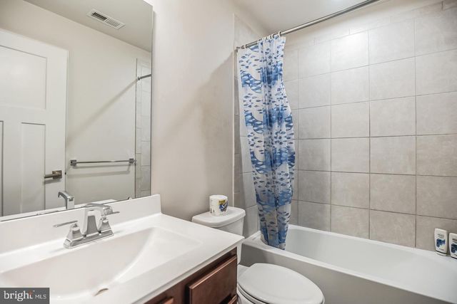 28 SPARROW CIR, Sewell, NJ 08080