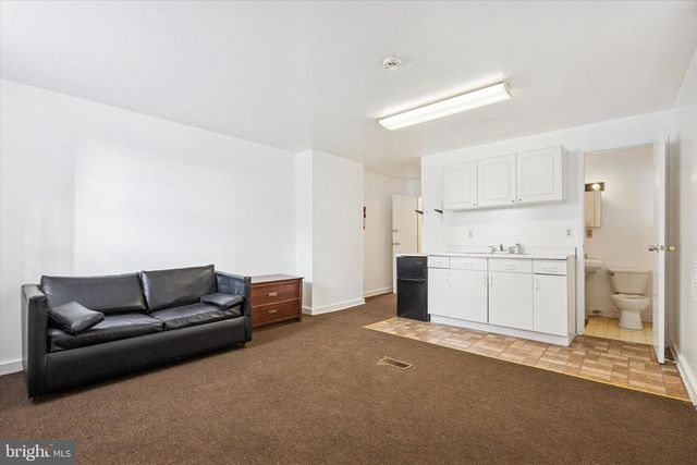 2260 N BROAD ST, Philadelphia, PA 19132