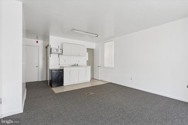 2260 N BROAD ST, Philadelphia, PA 19132