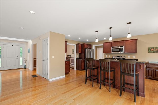 457 Cottrell Road, Tiverton, RI 02878