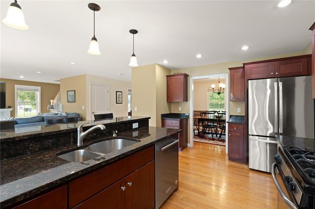 457 Cottrell Road, Tiverton, RI 02878