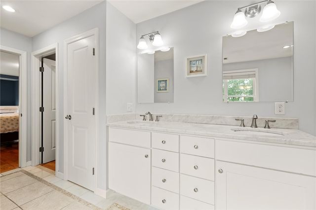 457 Cottrell Road, Tiverton, RI 02878