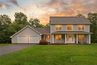 457 Cottrell Road, Tiverton, RI 02878