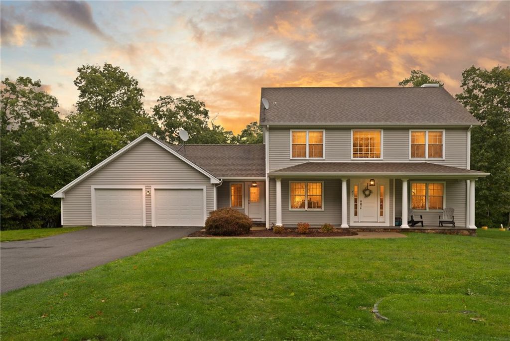 457 Cottrell Road, Tiverton, RI 02878