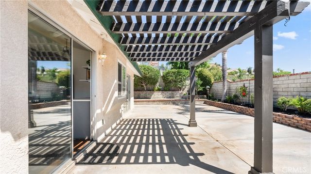 28924 Raintree Lane, Saugus, CA 91390