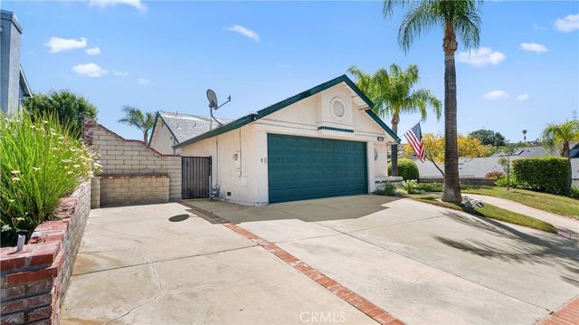 28924 Raintree Lane, Saugus, CA 91390