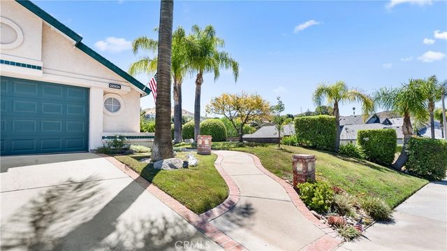 28924 Raintree Lane, Saugus, CA 91390