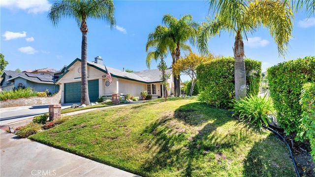 28924 Raintree Lane, Saugus, CA 91390