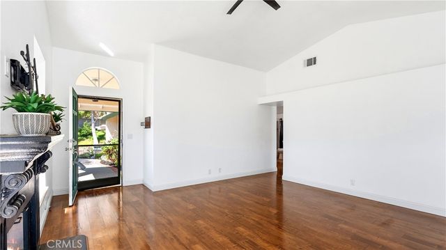 28924 Raintree Lane, Saugus, CA 91390
