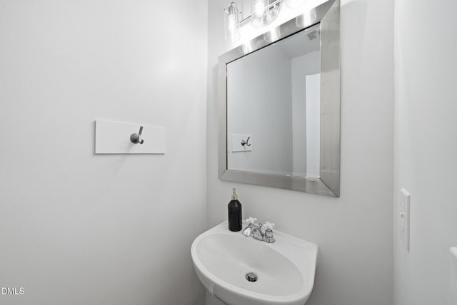 104 Pine Tag Court, Apex, NC 27502