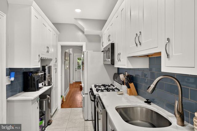 3822 BEECHER ST NW, Washington, DC 20007