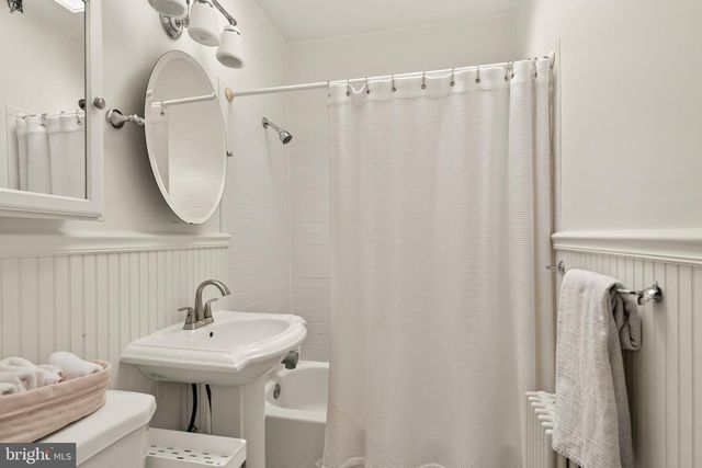 3822 BEECHER ST NW, Washington, DC 20007