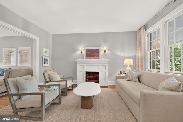 3822 BEECHER ST NW, Washington, DC 20007