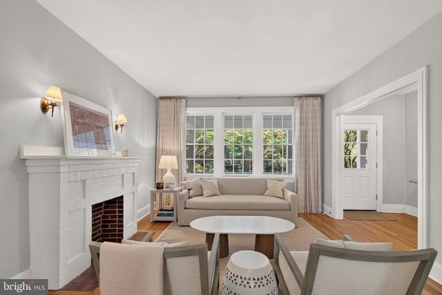 3822 BEECHER ST NW, Washington, DC 20007