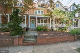 3822 BEECHER ST NW, Washington, DC 20007
