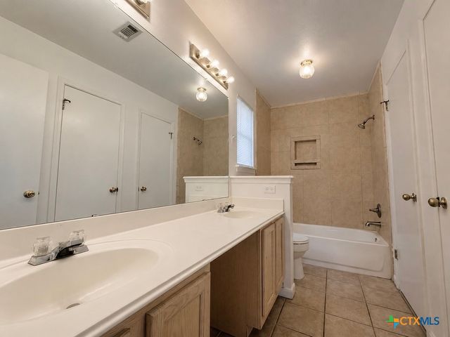900 Jasmine Trail, Georgetown, TX 78626