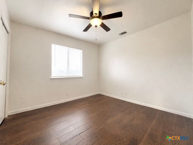 900 Jasmine Trail, Georgetown, TX 78626