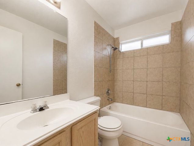 900 Jasmine Trail, Georgetown, TX 78626