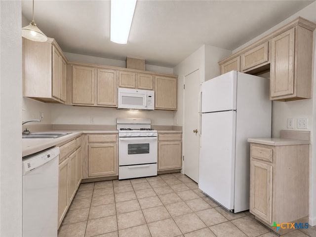 900 Jasmine Trail, Georgetown, TX 78626
