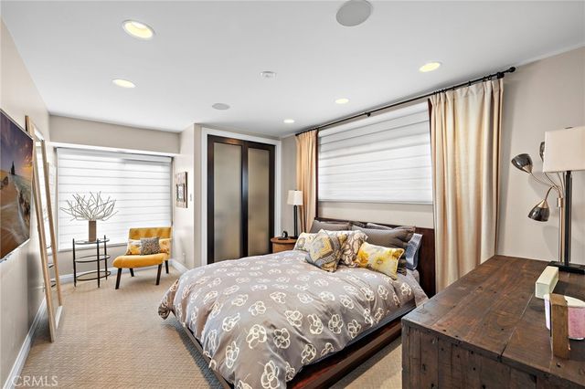 159 Angelo Walk, Long Beach, CA 90803