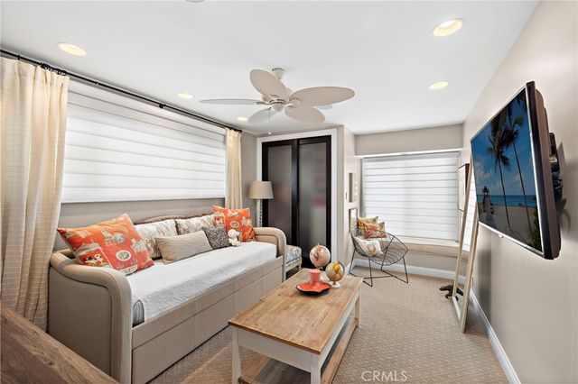 159 Angelo Walk, Long Beach, CA 90803