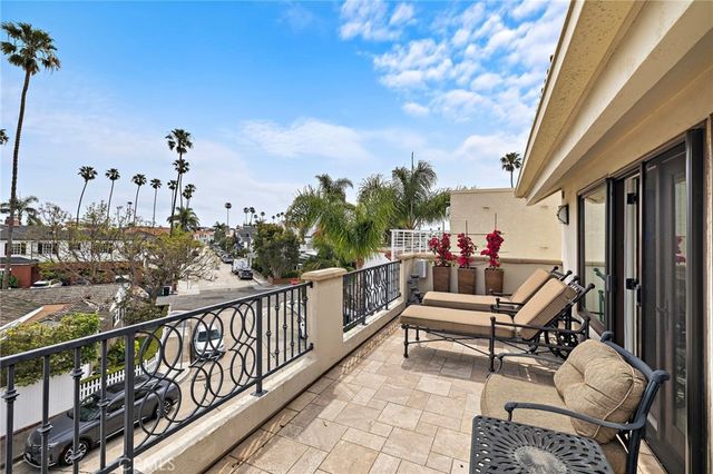 159 Angelo Walk, Long Beach, CA 90803