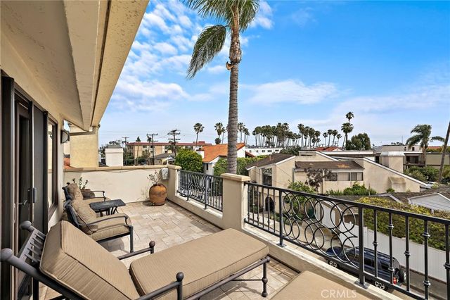 159 Angelo Walk, Long Beach, CA 90803