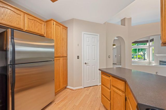 126 Larkin Cir, Folsom, CA 95630