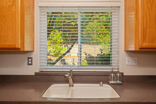 126 Larkin Cir, Folsom, CA 95630