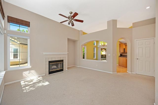 126 Larkin Cir, Folsom, CA 95630