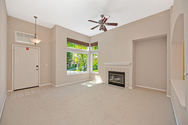 126 Larkin Cir, Folsom, CA 95630